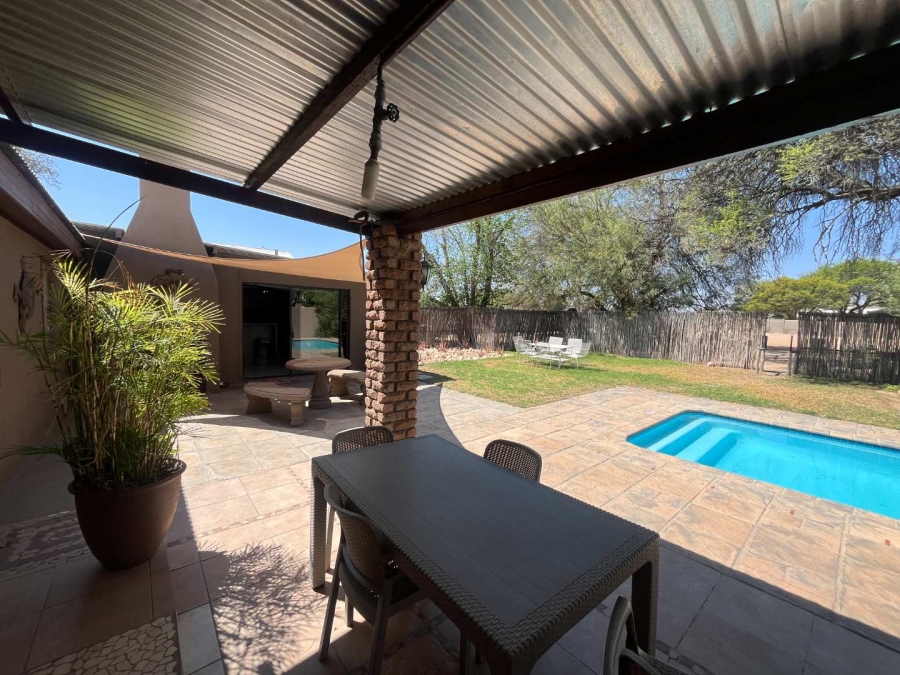 4 Bedroom Property for Sale in Olyfvenhoudtsdrift Northern Cape